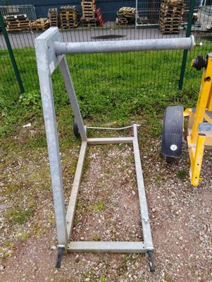 Chariot porte-touret BAGELA Non testé Absence de roues