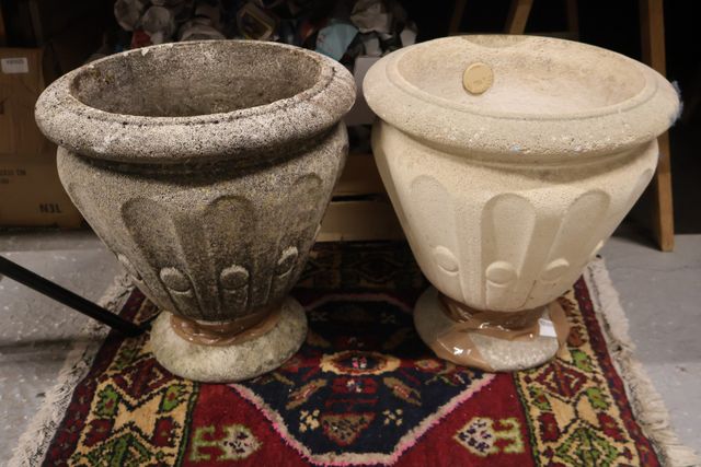 Paire de jardinières d’extérieur en pierre reconstituée H : 35