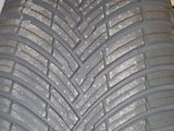 the tire tread of a car is shown on a white surface