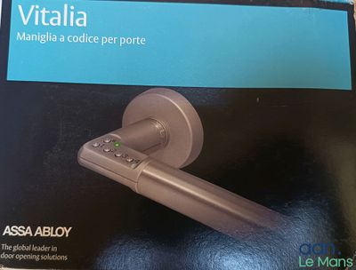 une boîte sur laquelle figure l'image d'une manette de jeu vidéo