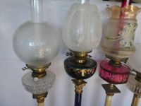 Ensemble de quatre lampes à pétrole fut colonne en onyx et l… (photo 4)