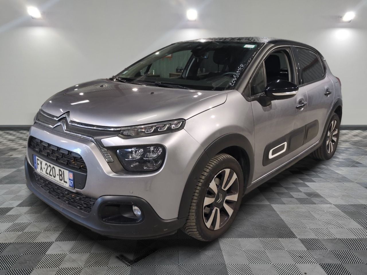 Citroën C3 PureTech 110 Shine - Voiture compacte avec entretien à prévoir