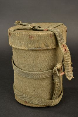 an image of a small bag with a strap around it