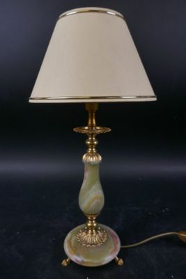 an image of a table lamp with a white shade on it