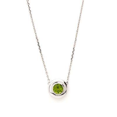 COLLIER retenant en son centre un péridot de 1 carat environ…