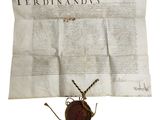 un gros plan sur un morceau de papier portant un cachet de cire