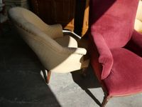 Paire de fauteuils confortables dits "crapauds" garniture de… (photo 3)