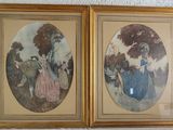 deux tableaux encadrés accrochés au mur d'une pièce
