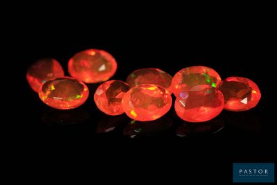 des oplites rouges qui brillent dans le noir