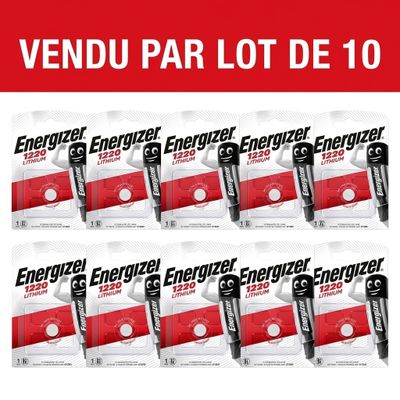 paquet de dix piles Energizer sur fond blanc