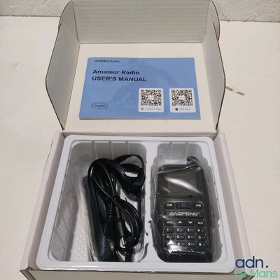 une boîte contenant un téléphone portable