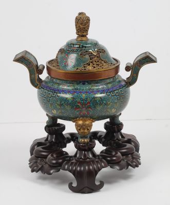 CHINE, début XXe siècle Grand brûle-parfums tripode couvert …