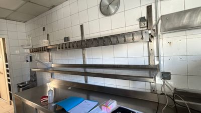 2 étagères murales en inox