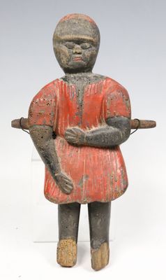 Art Forain - Personnage africain vêtu d'une robe, de chaussu… - Photo 1