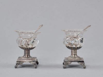 Paire de salerons en argent 950 millièmes et en verre godron…