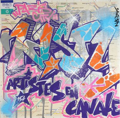 un grand graffiti sur le mur d'un immeuble