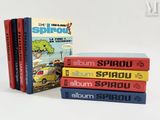 trois livres pour enfants empilés les uns sur les autres sur une table