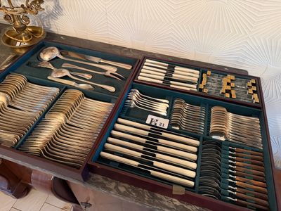 Ménagère Christofle 126 pièces modèle Boréal - On y ajoute 6…