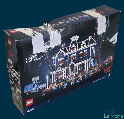 une boîte contenant un ensemble Lego City