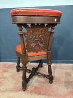 CHAISE PONTEUSE ou fumeuse en noyer, le dossier à riche déco… (photo 3)