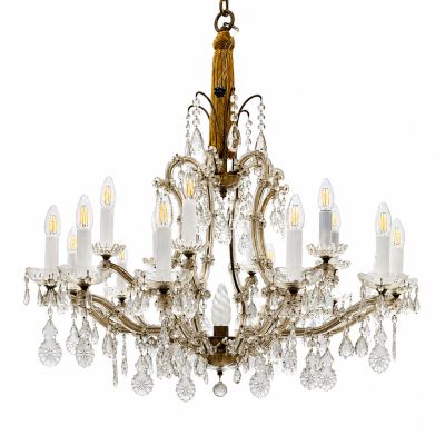 an image of a chandelier with five lights hanging from it
