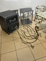 Réunion de mobiliers modernes comprenant : (photo 4)