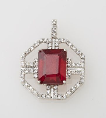 Pendentif de style Art Déco en or blanc 3g40 ornée d'un Rubi…