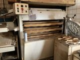 an image of a kitchen with a machine that is in the middle of it