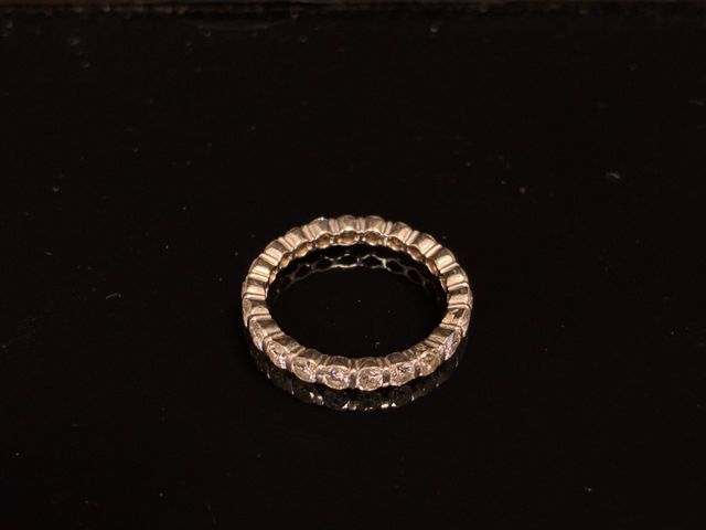 Alliance américaine en or 18 carats 750 millièmes sertie de diama...