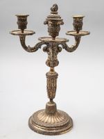 Paire de candélabres en bronze ciselé et argenté à décor de … (photo 2)