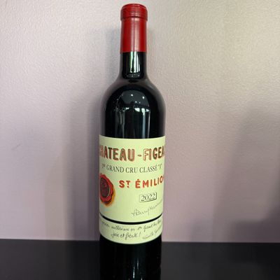 Bouteille de vin rouge Château Figeac SAINT-EMILION 2022, co…