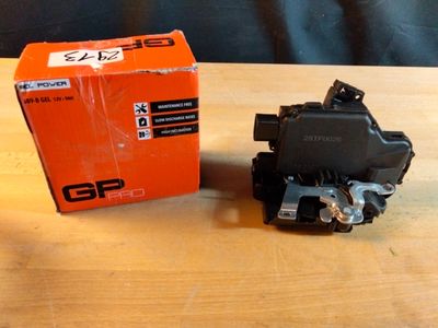 Lot composé d'une batterie de voiture GP-PRO GB9-B 12V 9Ah G…