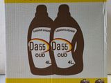 deux bouteilles de liquide posées sur une boîte en carton