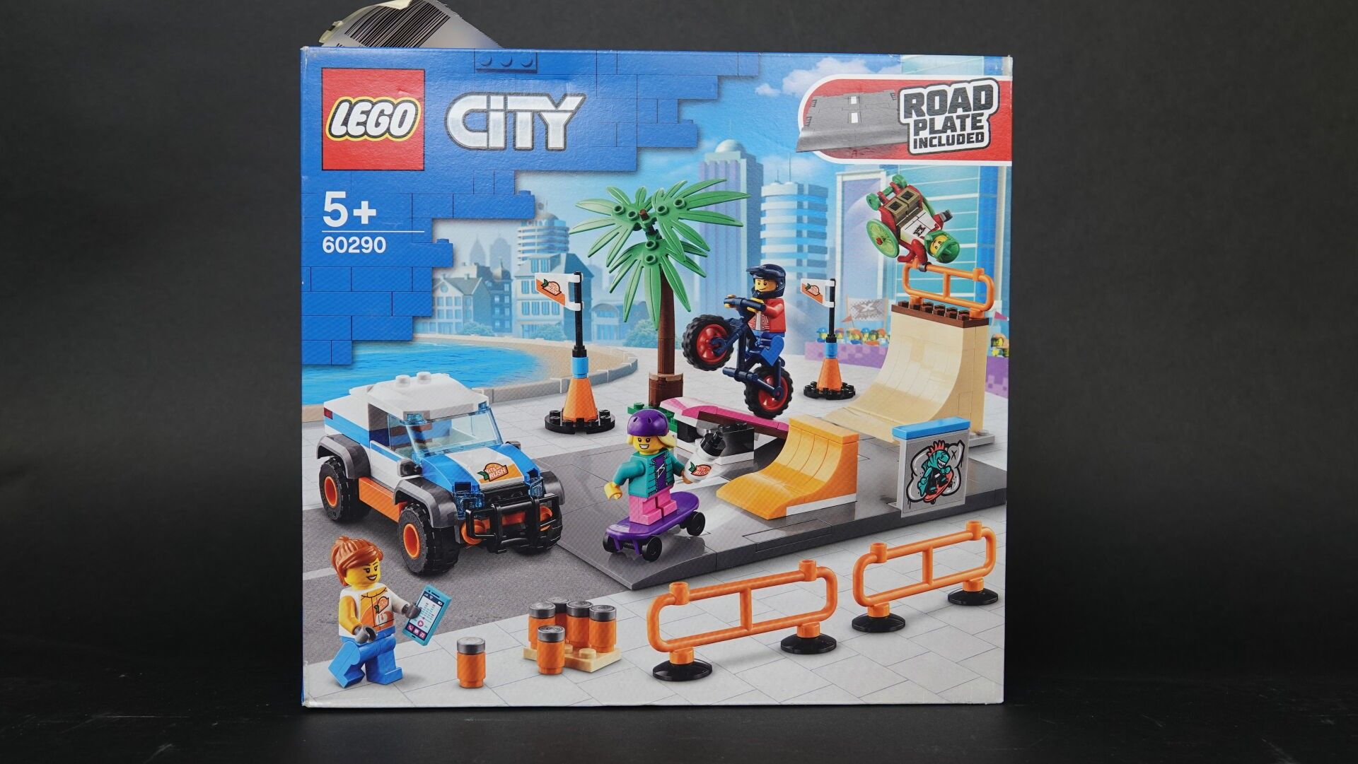 Objets d'art & Curiosités