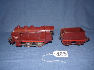 Hornby O : Locomotive 020 SNCF ref OVA, de couleur grenat av…