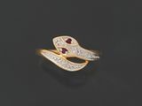une bague en forme de serpent en or et diamants