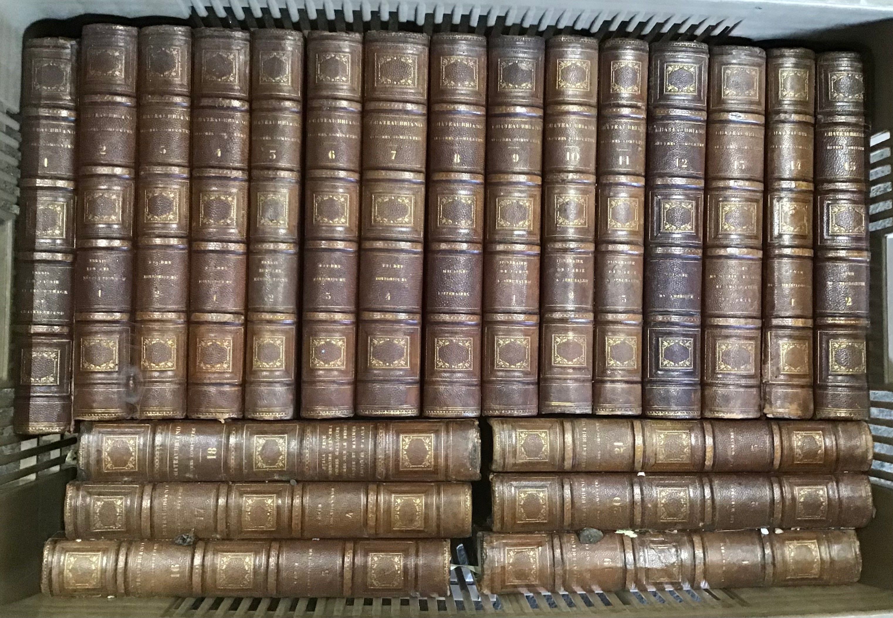 Œuvres Complètes de Chateaubrilland Chez Pourrat Frères 1837 36 volumes Bel état