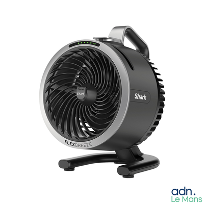 un ventilateur posé sur un pied