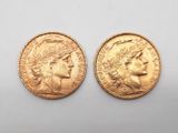 deux souverains d'or, dont l'un représente la tête d'une femme et l'autre une couronne