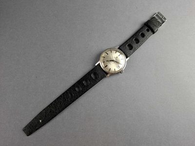 an image of a wrist watch with a black leather strap