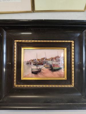 une image d'un tableau accroché au mur