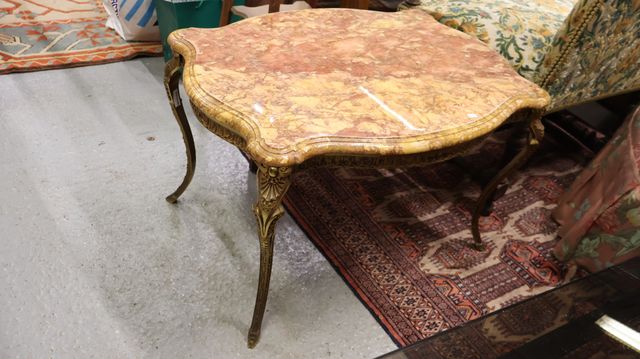Table basse de style Louis XVI plateau marbre, travail moderne H ...