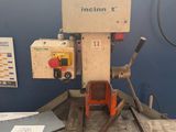 an image of a machine that is sitting on top of a table