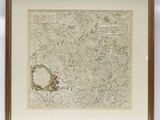 une vieille carte de l'Angleterre dans un cadre en bois