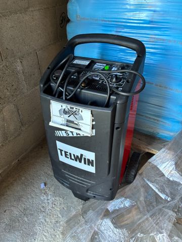 Booster TELWIN Dynamic 620. Roues à refixer. Non testée