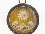 une photo d'un insigne orné d'une étoile