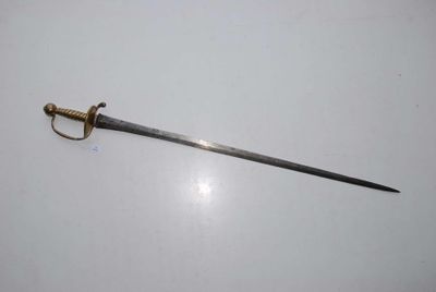 Forte épée des Dragons sous le règne de Louis XIV; monture e…