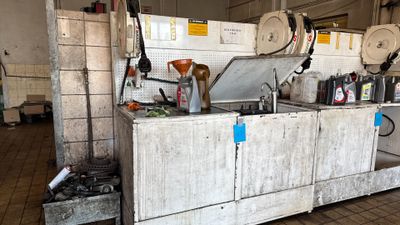 Distributeur d'huile et liquide de refroidissement avec 2 di…