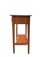 Table à écrire ouvrant par un tiroir en ceinture, piétement … (photo 2)