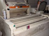 une machine qui se trouve dans une pièce